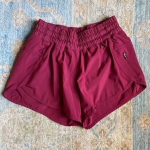 Lululemon Tracker Short IV Rosewood